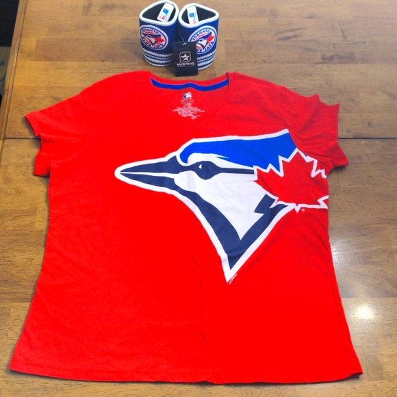 MLB Tops - ⭐ 3/$12⭐ MLB Toronto Blue Jays T-shirt & Koozies